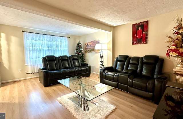 3566 LAUREL VIEW Court Gallery 2