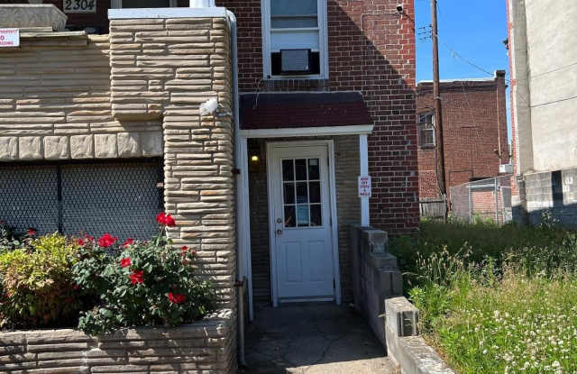 2304 W NORTH Avenue unit: B photos photos