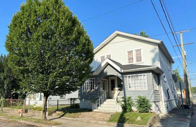 S Washington St 1041-1043 MLR photos photos