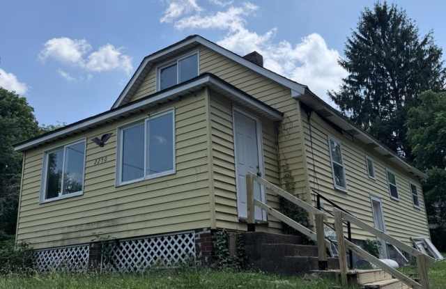 Lease-to-Purchase Only Fully Rehabbed 3 Bed / 1.5 Bath with Garage, Carport & Central A/C! Gallery 1