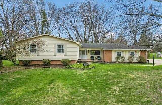 38205 Connaught Drive photos photos