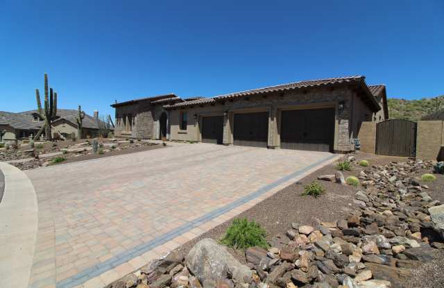 8930 E ROSEDALE CIRCLE Gallery 3
