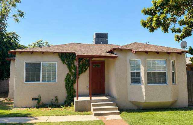 Charming 2 Bedroom, 1 Bathroom Home with Garage & Large Backyard – Available Now! photos photos