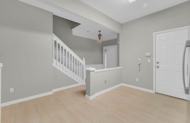 Stonebridge Lakes - 6302 DD 102 Gallery 4