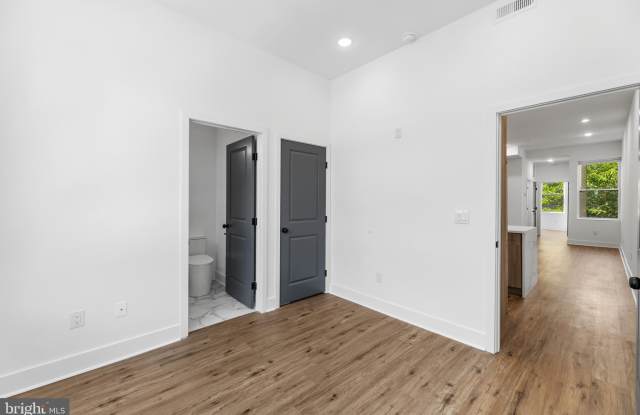 3934 W GIRARD AVENUE Gallery 3