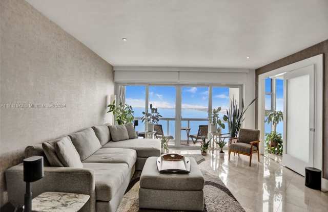 2451 Brickell Avenue Gallery 3