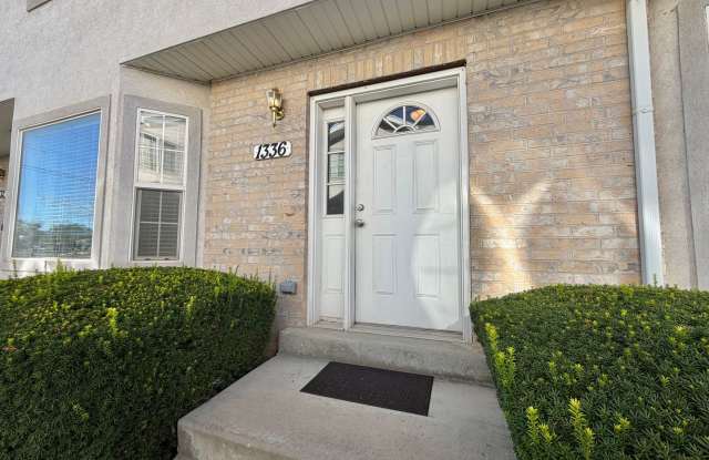 Updated 4-Bed, 3.5-Bath Townhome | New Basement + Minutes to BYU Gallery 3