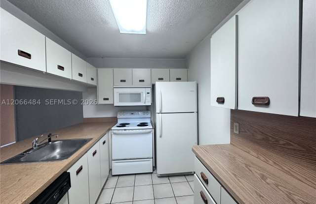 2740 W 63rd Pl Gallery 3