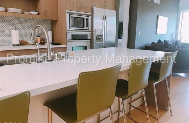 12837 Moorpark Street Unit: PH7 Gallery 3