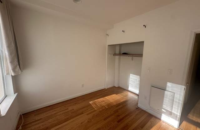 1450 Newton St NW - 5 photos photos