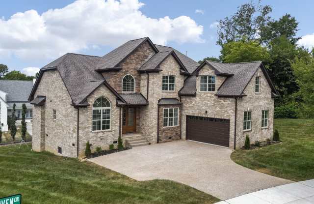 Newer Custom Brick Home in Lebanon - 205 Moore Haven Drive, Lebanon, TN 37087