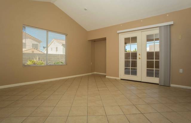 This Delightful Home Won't Last Long, Call Our Office Today! Gallery 3