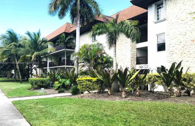 7477 SW 82nd St - 7477 Southwest 82nd Street, Glenvar Heights, FL 33143