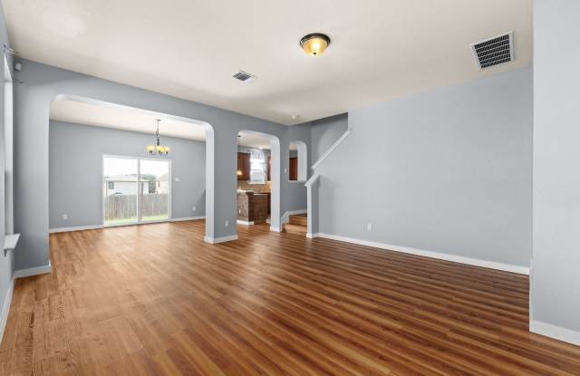 1053 Sagebrush Dr Gallery 3