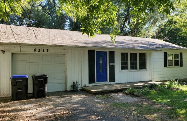 4317 SW Drury Ln - 4317 Southwest Drury Lane, Topeka, KS 66604