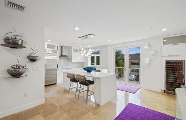 63 Isle Of Venice Dr photos photos