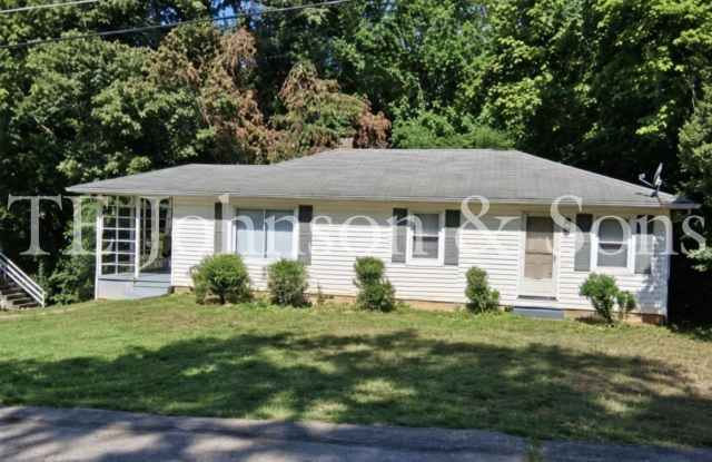 Charming Home with Built-In Bookshelves & Central HVAC Gallery 1