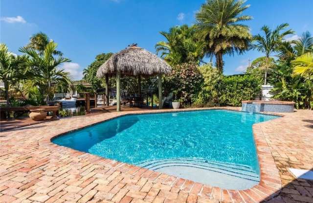 2319 NE 16th Avenue photos photos