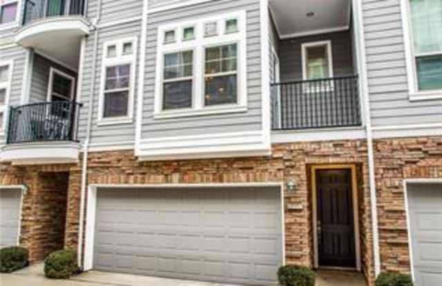 2326 Stutz Drive Gallery 2