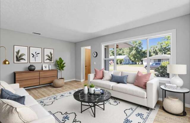 4826 Idaho Avenue N photos photos