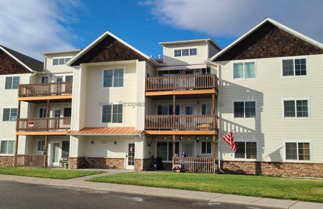 3Bed 2Bath Apartment with Garage! photos photos