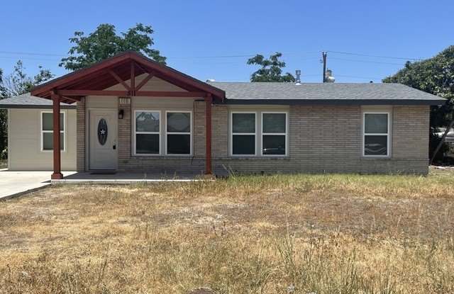 511 PINEWOOD LN - 511 Pinewood Lane, San Antonio, TX 78216