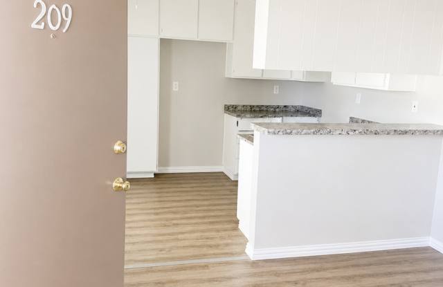 2 Bedroom Available in Victorville - Gated Complex w/ Pool, Large Spacious Apartment Gallery 4