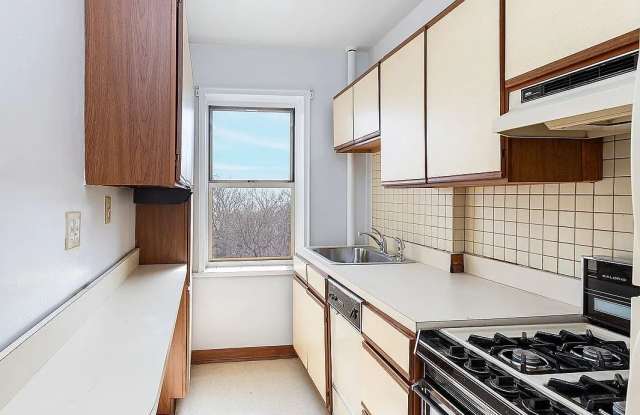 5400 Netherland Ave Unit B42 photos photos