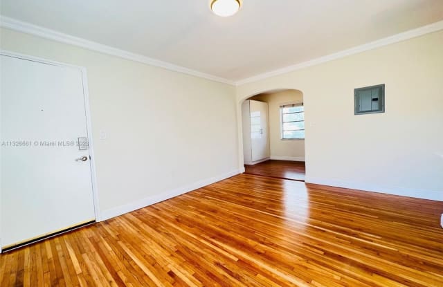20 SANTILLANE AV - 20 Santillane Avenue, Coral Gables, FL 33134