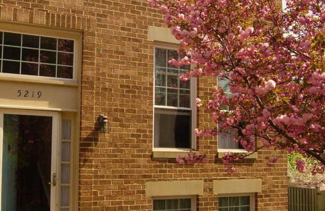 5219 HARBOR COURT DRIVE - 5219 Harbor Court Drive, Kingstowne, VA 22315