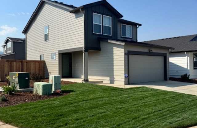 BRAND NEW 4 BEDROOM HOUSE W/ UPGRADES Gallery 3
