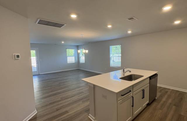 4826 Abbington Oaks Way SE Gallery 3