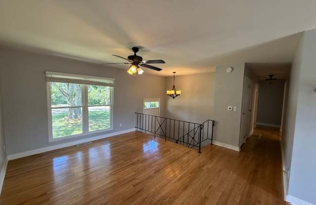 213 S. Poplar Drive photos photos 213 S. Poplar Drive photos photos