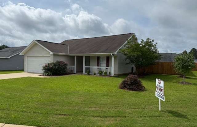 Cozy 3 Bed 2 Bath Home Available Now photos photos