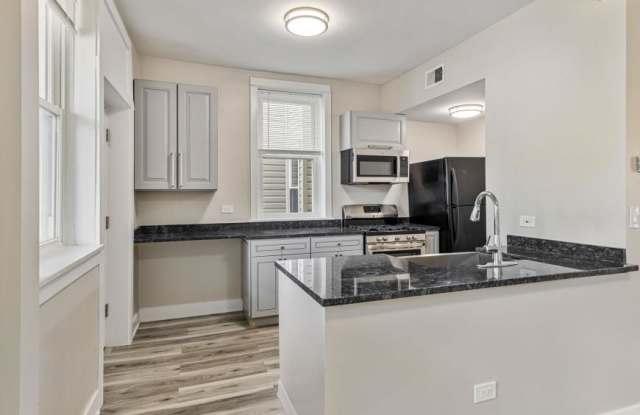 2630 W Division Street photos photos