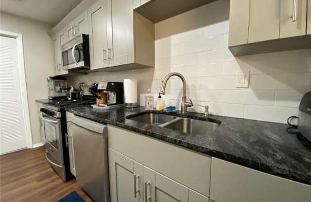 704 Dunbar Drive photos photos