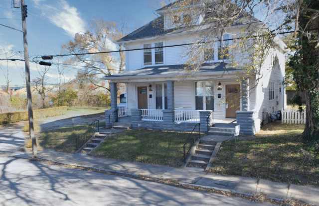 Newly Remodeled 3BR/1.5BA Townhome - Bates Hendricks photos photos