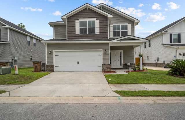 Designed for Easy Living – 4BR Home Near Fort Stewart Gallery 1