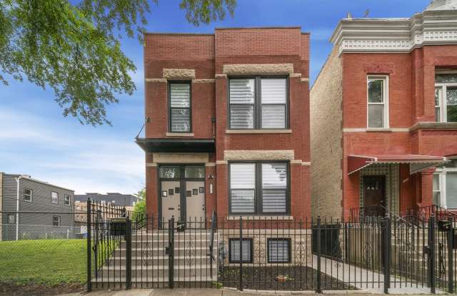 1137 N Francisco Avenue photos photos