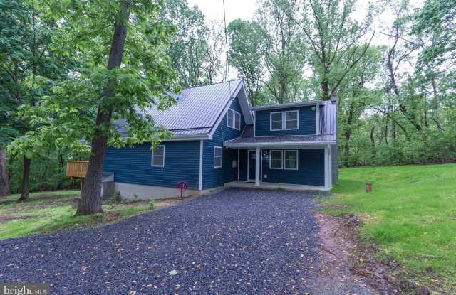 382 WOOD CUTTERS LANE - 382 Wood Cutters Lane, Jefferson County, WV 25425