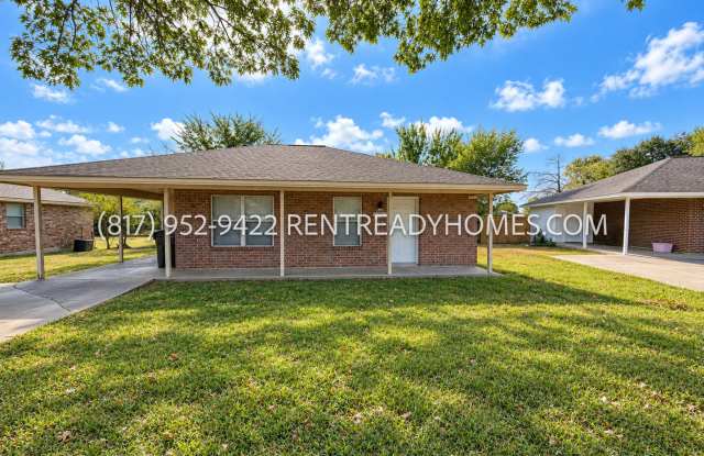 2528 Pinon Ct - Renovated 3 Bedroom Home With Carport for Rent Gallery 1