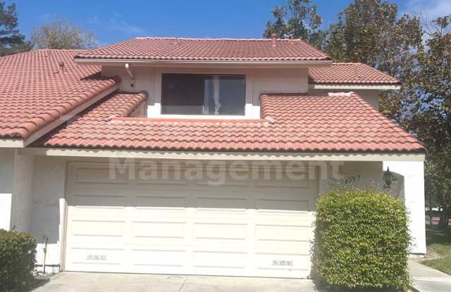 ***Charming 3 bed / 2.5 bath / 1,501 sqft Townhome in South Carlsbad - Available 10/10*** photos photos