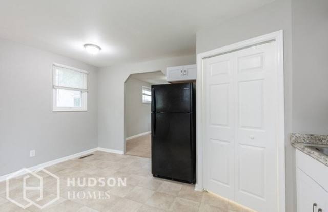 35 Pierson Place Gallery 4