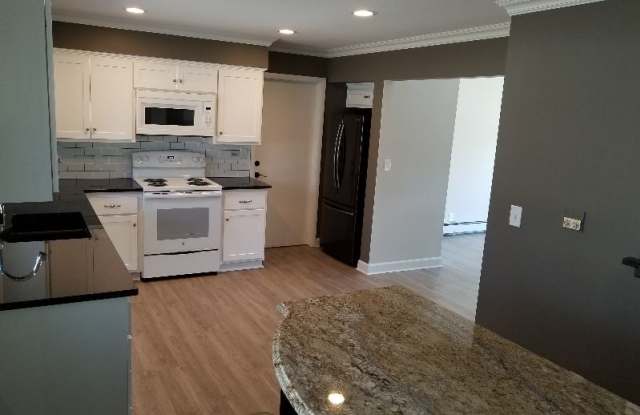13385 Kenmar Ct Gallery 4