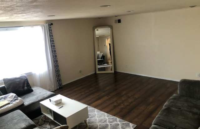 New home ready to rent ! - 1601 East Cottonwood Street, Sangamon County, IL 62703