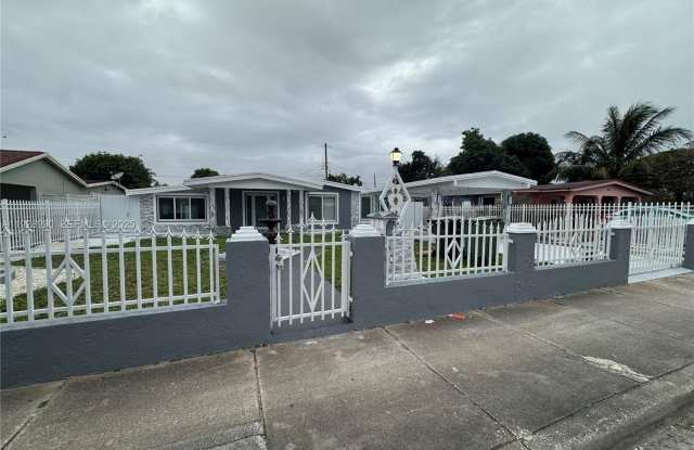 881 Hialeah Dr photos photos