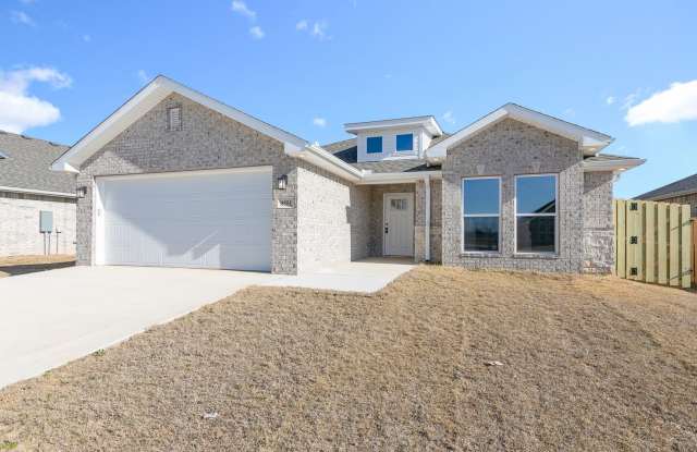 New 2026 Home with Fenced Yard, Fridge, Washer  Dryer photos photos