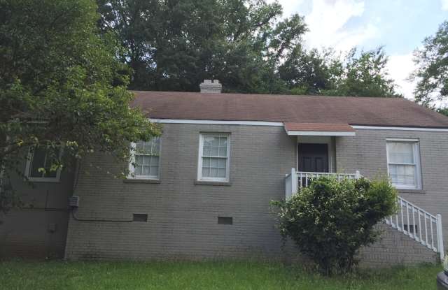 **AVAILABLE NOW**3 Bedroom / 1 Bathroom Home for Rent Near Ft. Benning in Columbus, GA*** photos photos