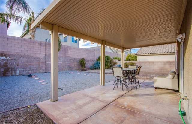 6429 Corrie Canyon Street Gallery 3