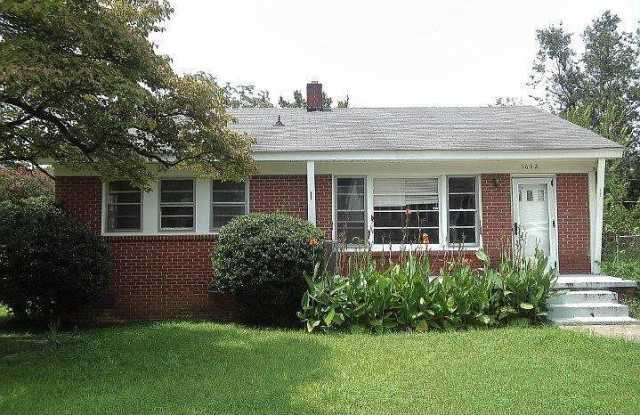 1642 Oak Street photos photos